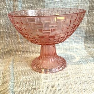 Glass basket weave pedestal fruit bowl